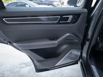 PORSCHE CAYENNE LIVRARE RAPIDA