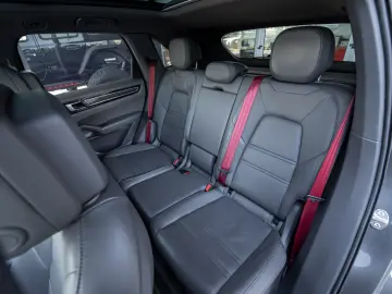 PORSCHE CAYENNE LIVRARE RAPIDA