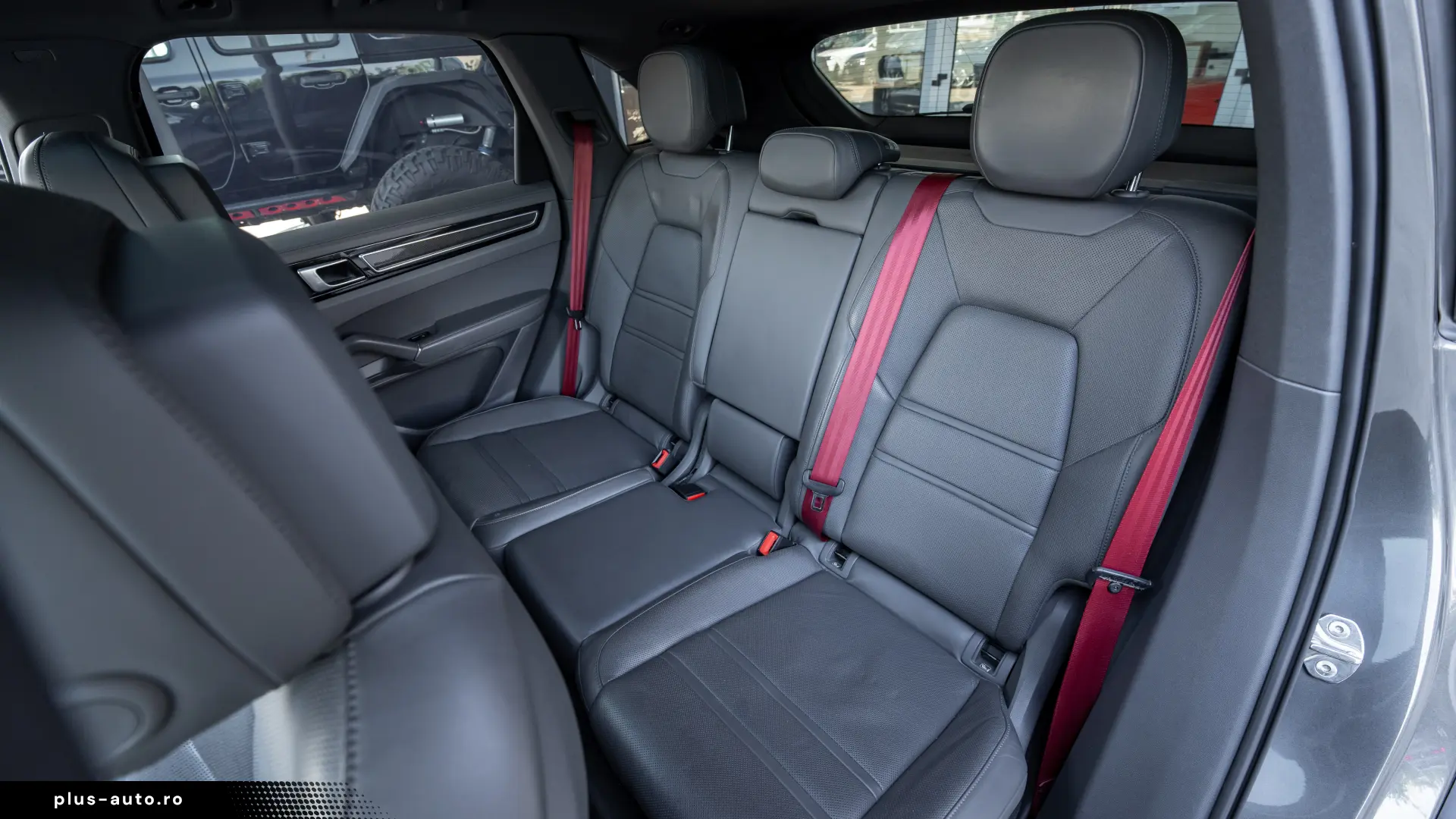 PORSCHE CAYENNE LIVRARE RAPIDA
