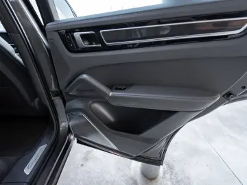 PORSCHE CAYENNE LIVRARE RAPIDA