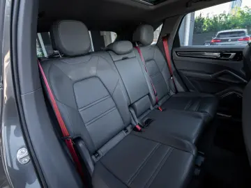PORSCHE CAYENNE LIVRARE RAPIDA