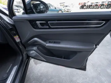 PORSCHE CAYENNE LIVRARE RAPIDA
