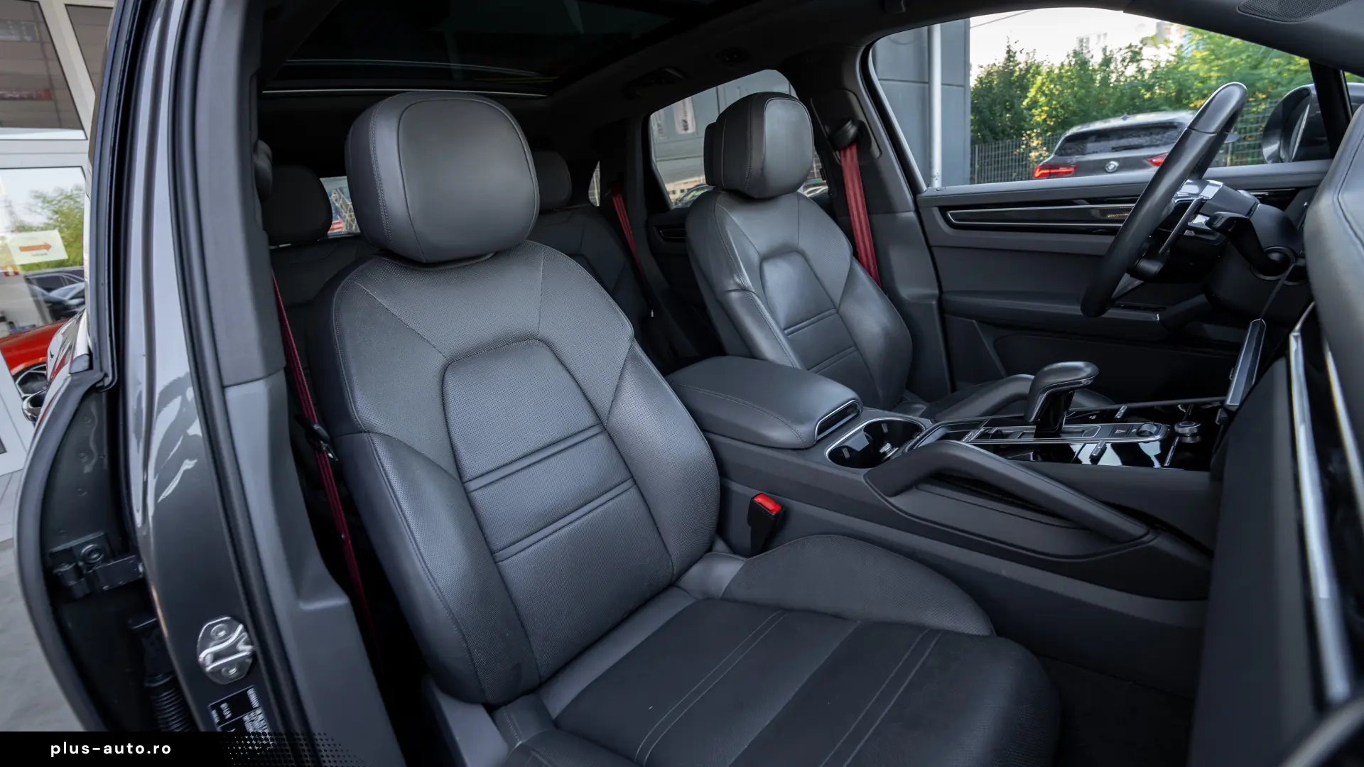 PORSCHE CAYENNE LIVRARE RAPIDA
