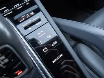 PORSCHE CAYENNE LIVRARE RAPIDA
