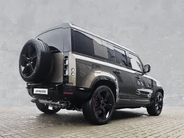 Land Rover Defender 110 P425 X
