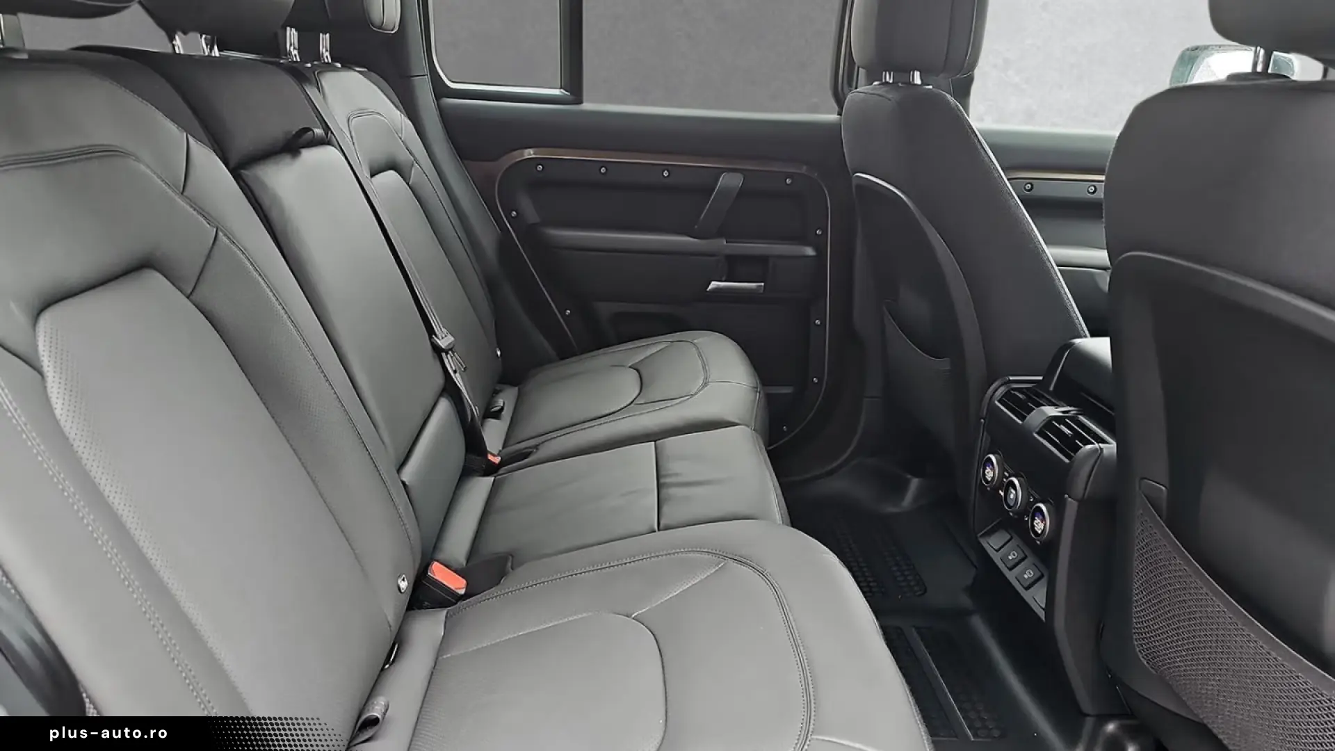 Land Rover Defender 110 P425 X