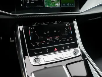 AUDI Q8 60 TFSI e quattro Pro Line S Competition   Na