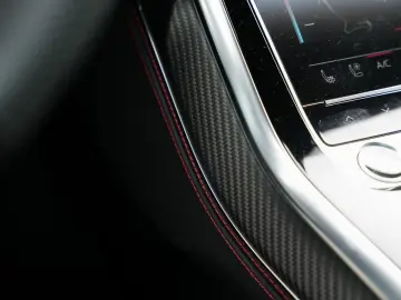 AUDI Q8 60 TFSI e quattro Pro Line S Competition   Na