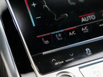 AUDI Q8 60 TFSI e quattro Pro Line S Competition   Na