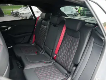 AUDI Q8 60 TFSI e quattro Pro Line S Competition   Na