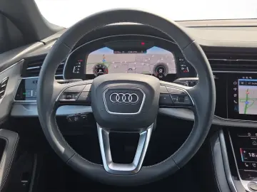 Audi Q8 SUV 50 TDI quattro S line Matrix HeadUp