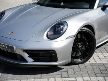 PORSCHE 992 3.0 Carrera 4 GTS
