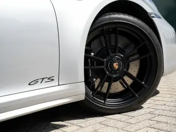 PORSCHE 992 3.0 Carrera 4 GTS