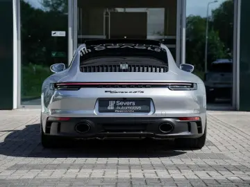 PORSCHE 992 3.0 Carrera 4 GTS