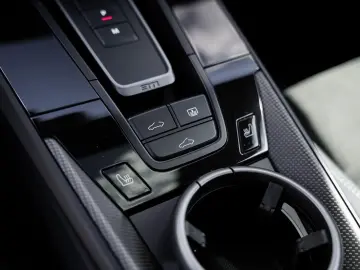 PORSCHE 992 3.0 Carrera 4 GTS