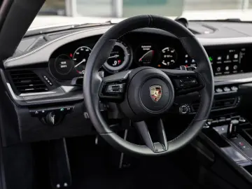 PORSCHE 992 3.0 Carrera 4 GTS