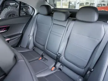 Mercedes-Benz C 200 4MATIC