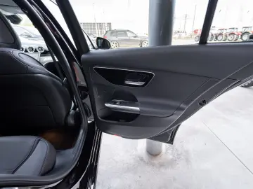 Mercedes-Benz C 200 4MATIC