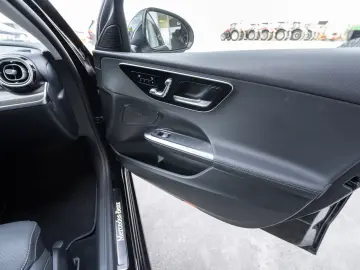 Mercedes-Benz C 200 4MATIC