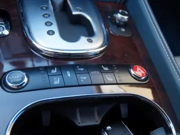 Bentley Flying Spur S Hybrid MY27 Full