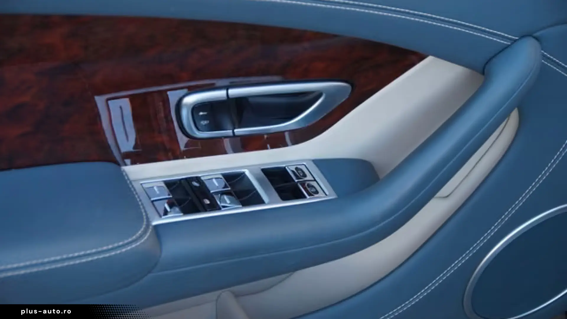 Bentley Flying Spur S Hybrid MY27 Full
