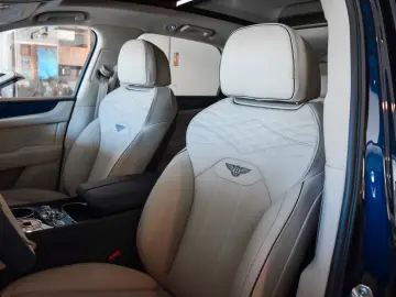 Bentley Bentayga 3.0 Hybrid Atelier Edition 4WD Autom