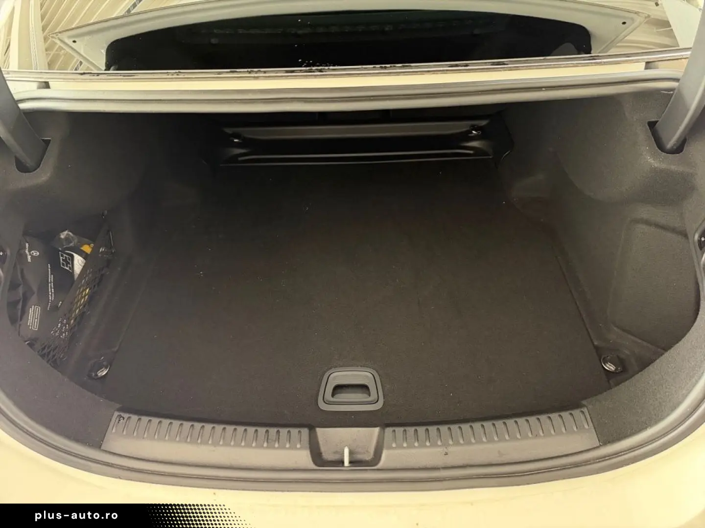 MERCEDES-BENZ E 200 Limousine AMG NIGHT KAMERA DISTR&hellip;