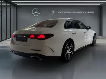 MERCEDES-BENZ E 200 Limousine AMG NIGHT KAMERA DISTR…