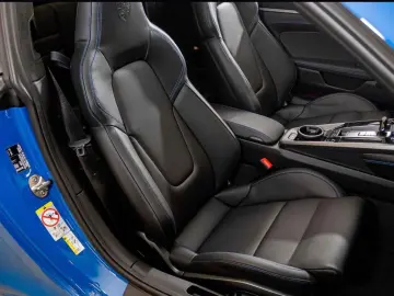 Porsche 992 911 Targa 4S Liftsystem-VA InnoDrive BOSE