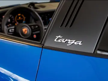 Porsche 992 911 Targa 4S Liftsystem-VA InnoDrive BOSE