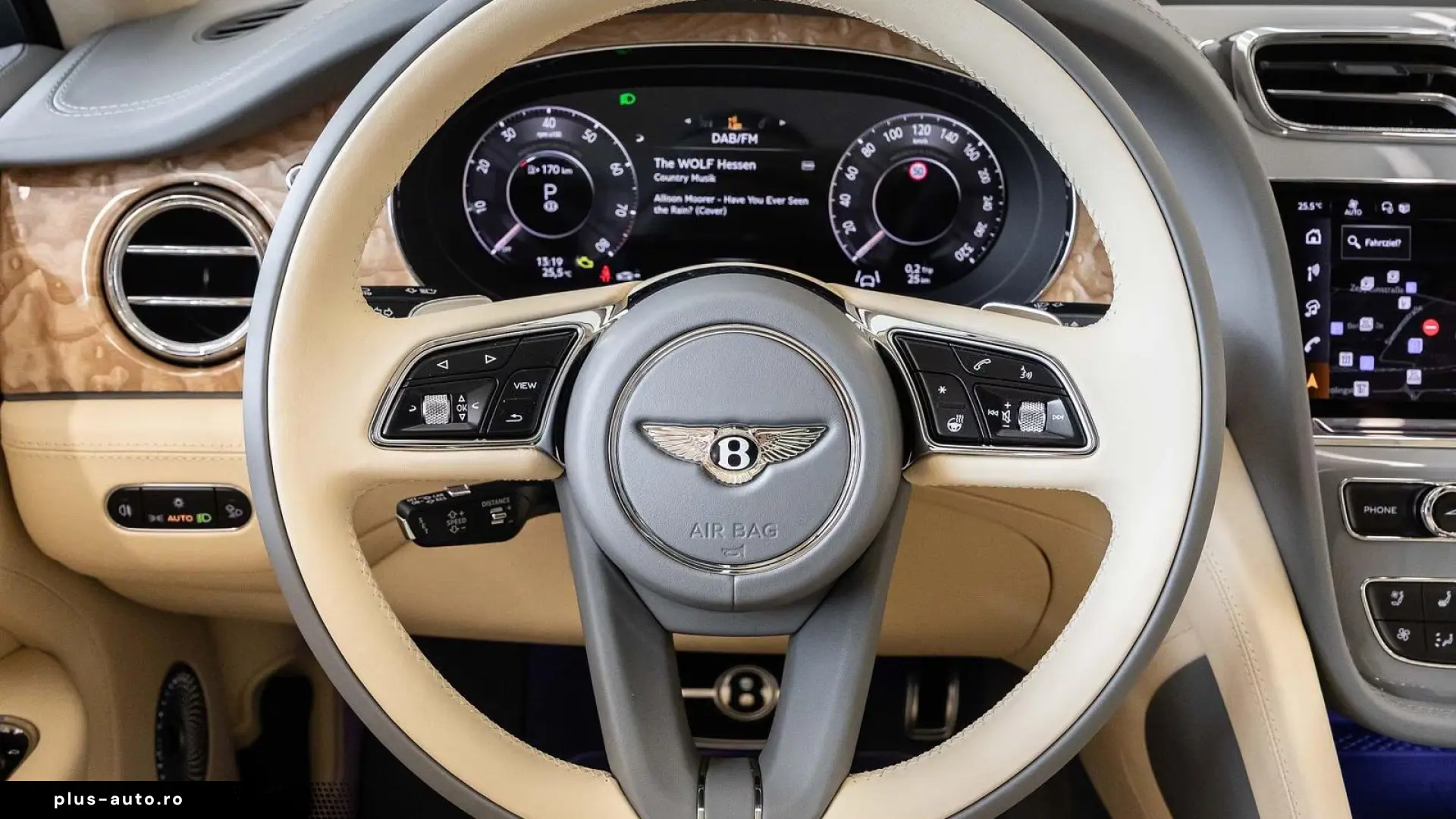 Bentley Bentayga Atelier Edition V8 von BENTLEY