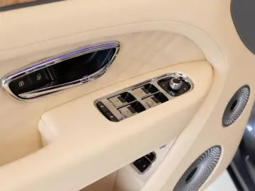Bentley Bentayga Atelier Edition V8 von BENTLEY