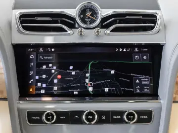 Bentley Bentayga Atelier Edition V8 von BENTLEY