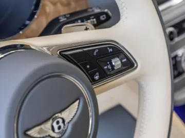 Bentley Bentayga Atelier Edition V8 von BENTLEY
