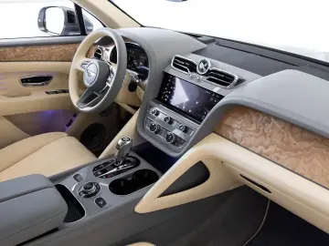 Bentley Bentayga Atelier Edition V8 von BENTLEY