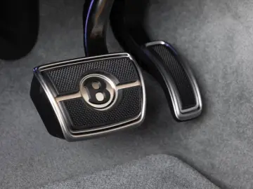 Bentley Bentayga Atelier Edition V8 von BENTLEY