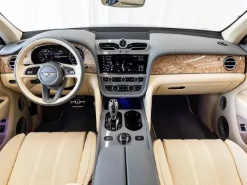 Bentley Bentayga Atelier Edition V8 von BENTLEY