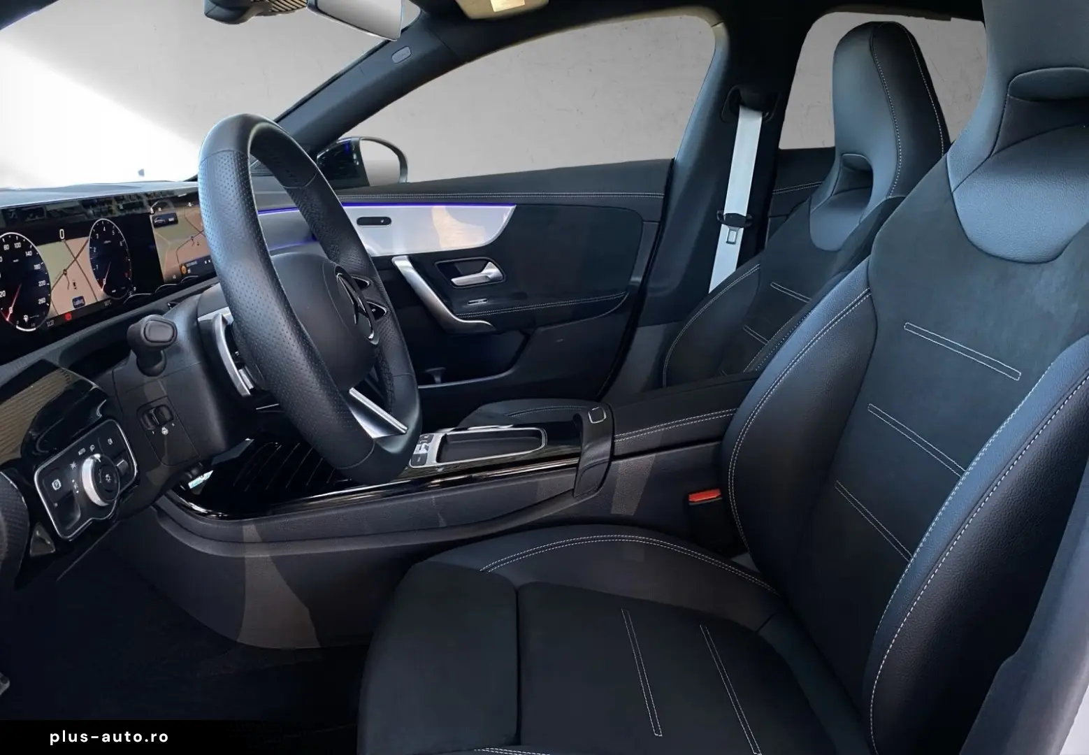 MERCEDES-BENZ CLA 200 AMG Line Night Distronic 360