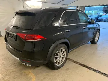 MERCEDES-BENZ GLE350 e 4M Distronic Kamera 19  AHG Leder