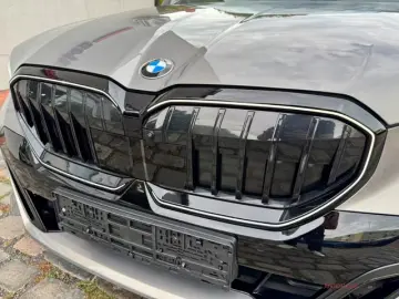 BMW 540 d xDrive M Sport Pro Iconic Glow Pan