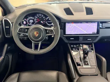 PORSCHE Cayenne Pano BOSE Luftfederung 21RS Spyder HUD