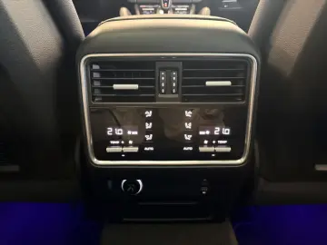 PORSCHE Cayenne Pano BOSE Luftfederung 21RS Spyder HUD