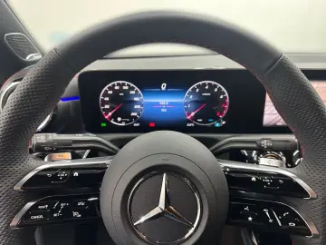 Mercedes-Benz CLA 200 AMG BURMESTER MULTIBEAM MEMORY DISTRO