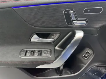 Mercedes-Benz CLA 200 AMG BURMESTER MULTIBEAM MEMORY DISTRO