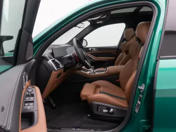 BMW X5 M Competition Panorama