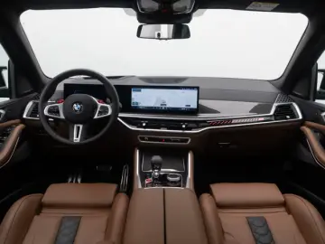 BMW X5 M Competition Panorama