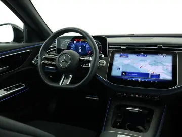 MERCEDES-BENZ E 200   AMG Line Advanced Distronic Night Navi