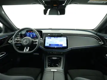 MERCEDES-BENZ E 200   AMG Line Advanced Distronic Night Navi