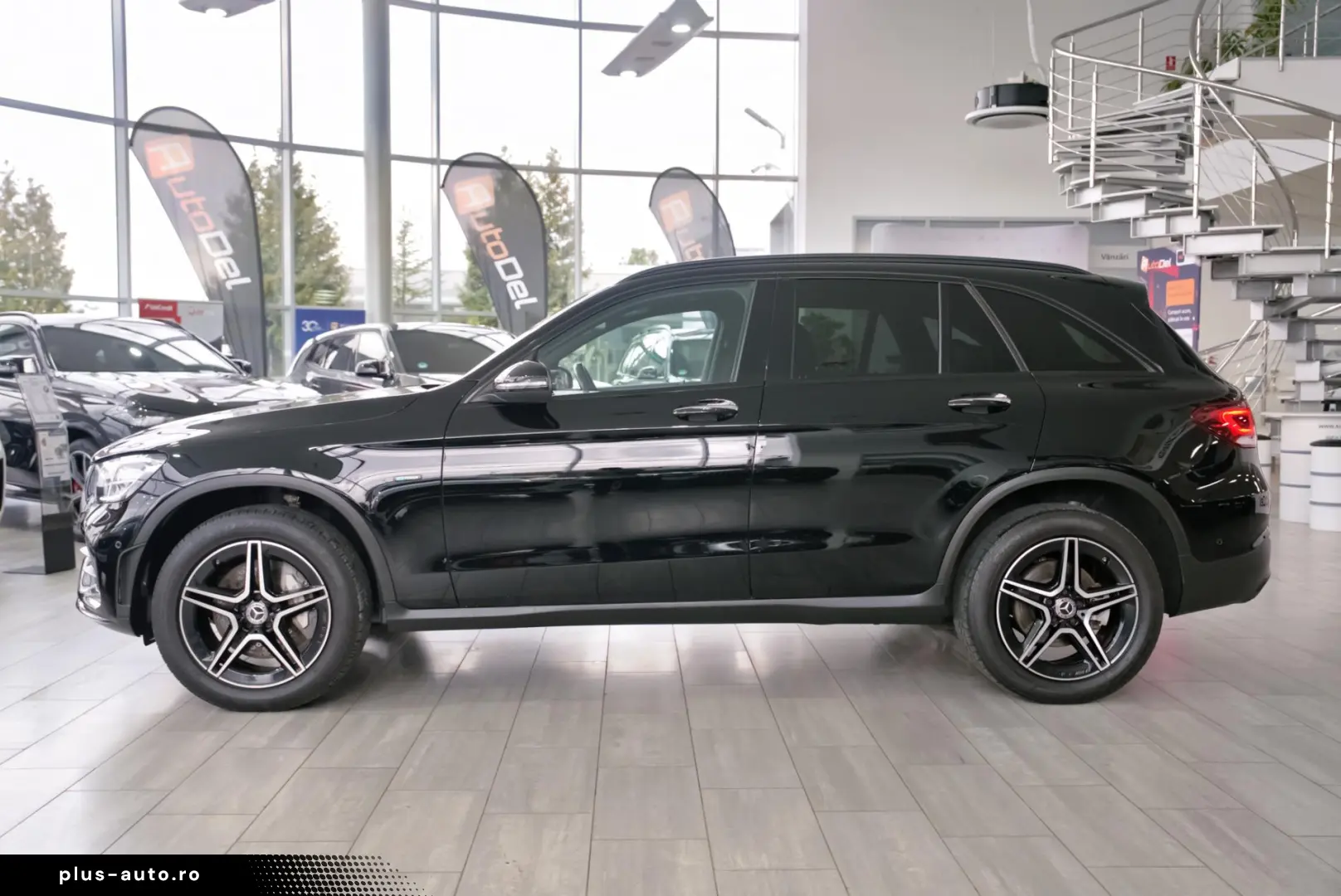 Mercedes-Benz GLC 300 e 4MATIC 9G-TRONIC