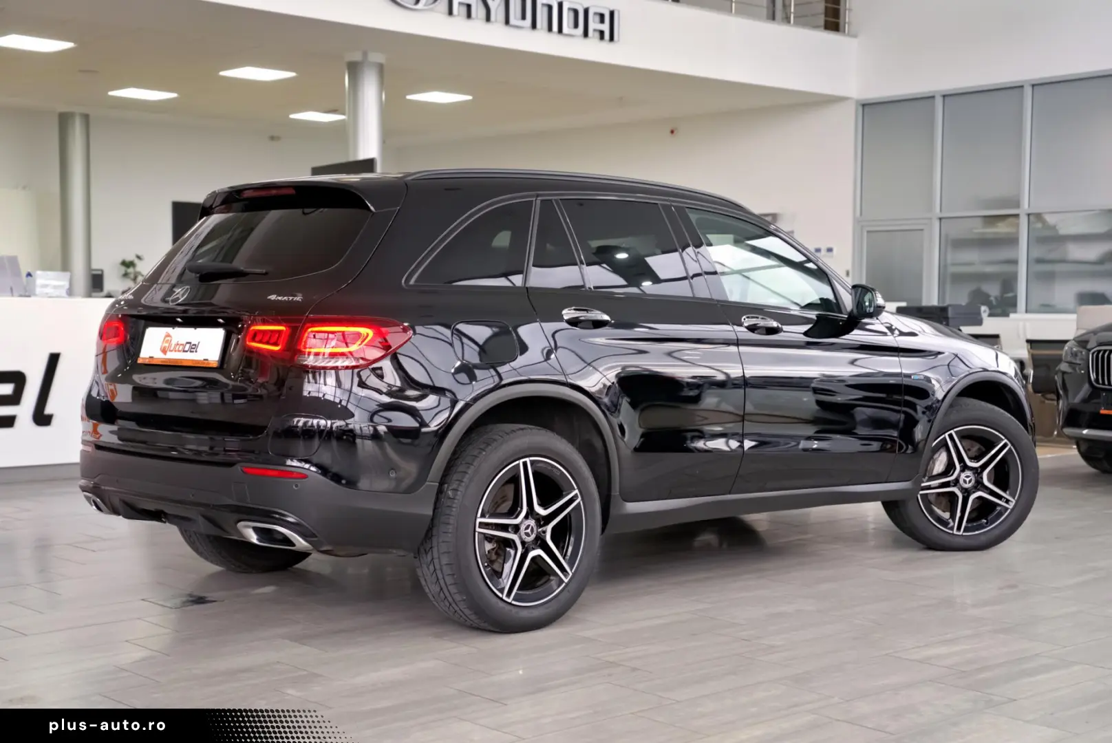 Mercedes-Benz GLC 300 e 4MATIC 9G-TRONIC